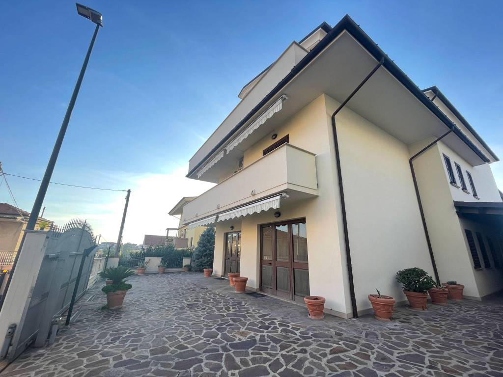 Villa a Pescara in Via Passo di Torrita, 4 - Foto 3