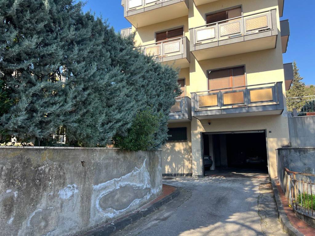 Appartamento a Salerno in Via La Mennolella, 73 - Foto 2