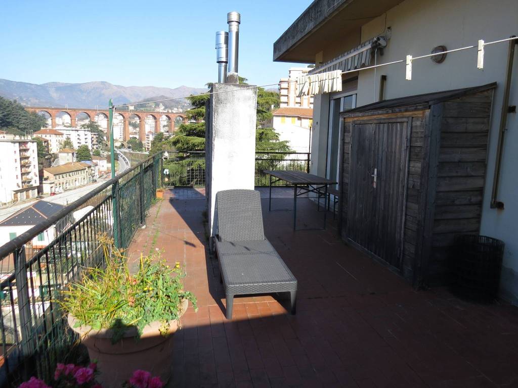 Attico / mansarda a Genova in Via Pieve di Cadore, 2 - Foto 2