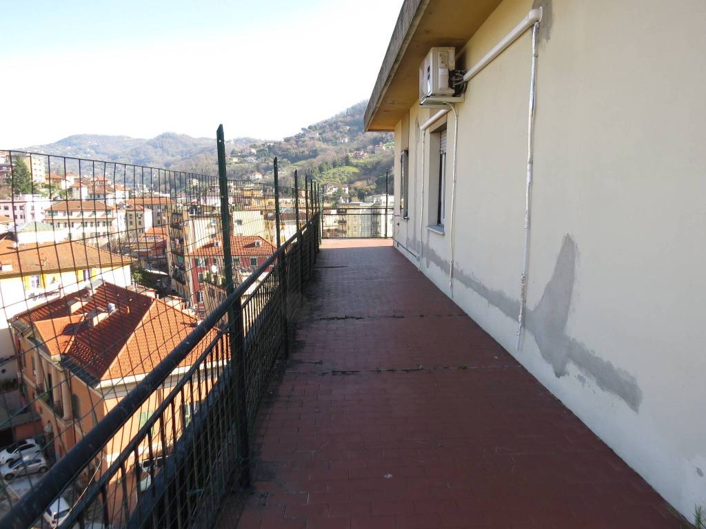 Attico / mansarda a Genova in Via Pieve di Cadore, 2 - Foto 4