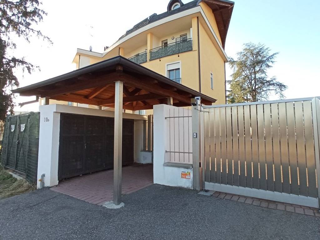 Appartamento a Borgomanero in Via Cureggio - Foto 2