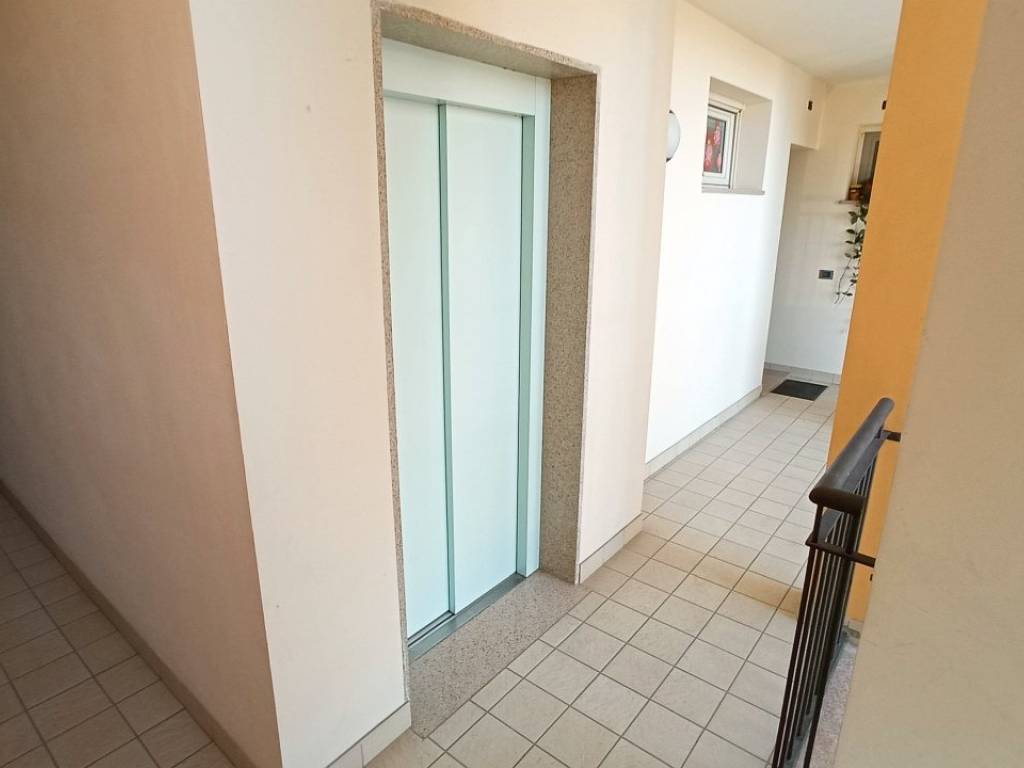 Appartamento a Borgomanero in Via Cureggio - Foto 4