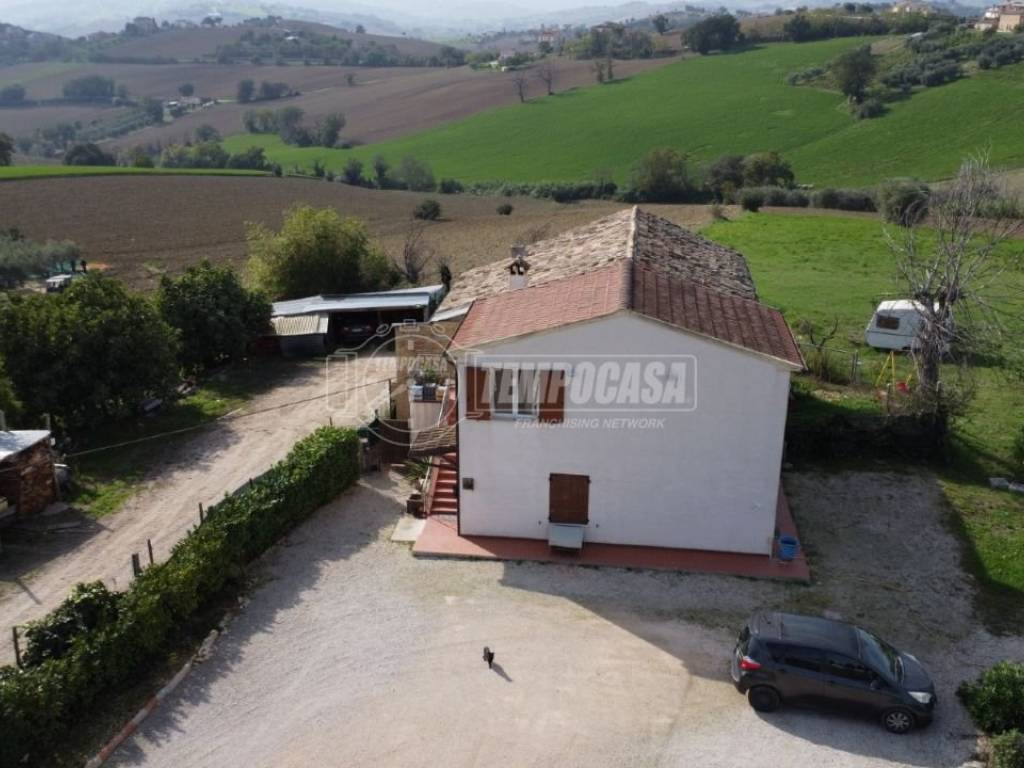 Rustico / casale a Montegranaro in Via FERMANA NORD - Foto 2