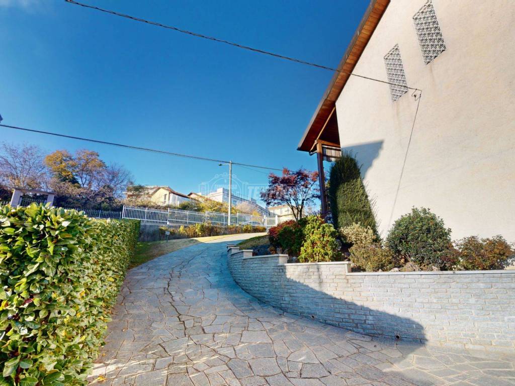 Villa a Bra in Via Cherasco 41 - Foto 2
