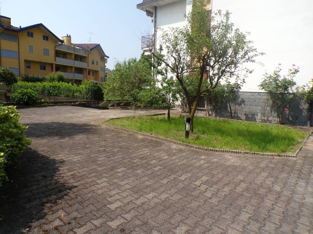 Appartamento a Borgomanero in Via Maggiora, 19 - Foto 3