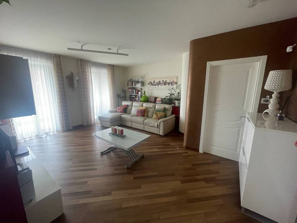 Appartamento a Alessandria in Via Rosa Piacentini Rivera, 22 - Foto 4