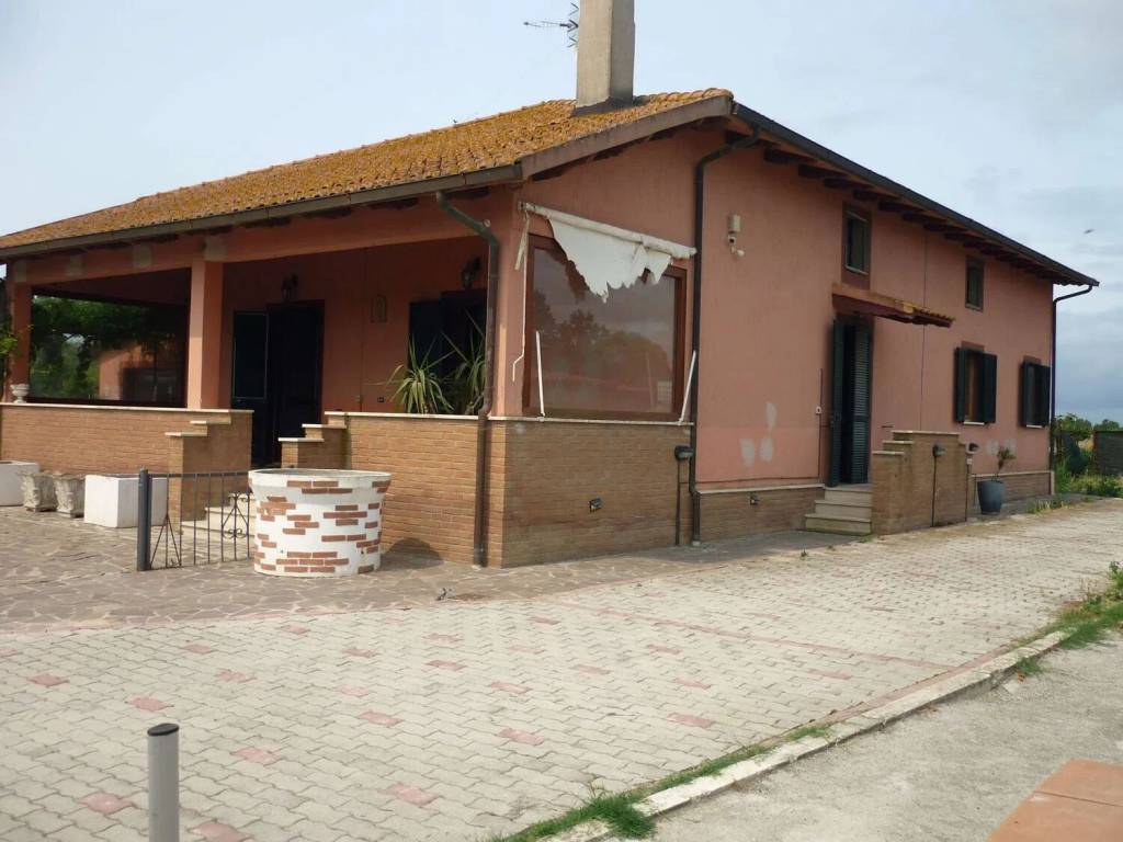 Villa a Grosseto in Strada Casal Roberto No Number - Foto 3