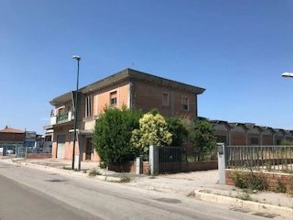 Immobile a Grosseto in Via Davide Lazzeretti S.N.C. - Foto 2