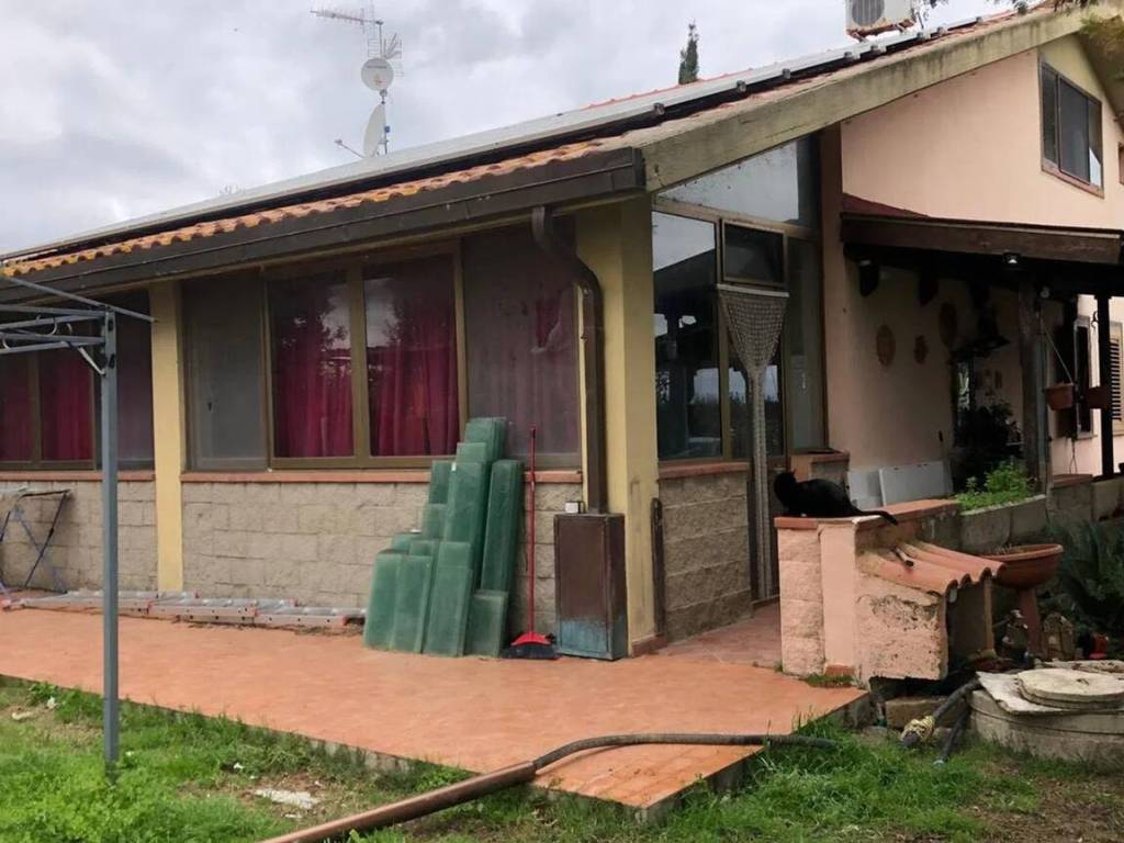 Villa a Grosseto in Strada Provinciale Barbaruta S.N.C. - Foto 4