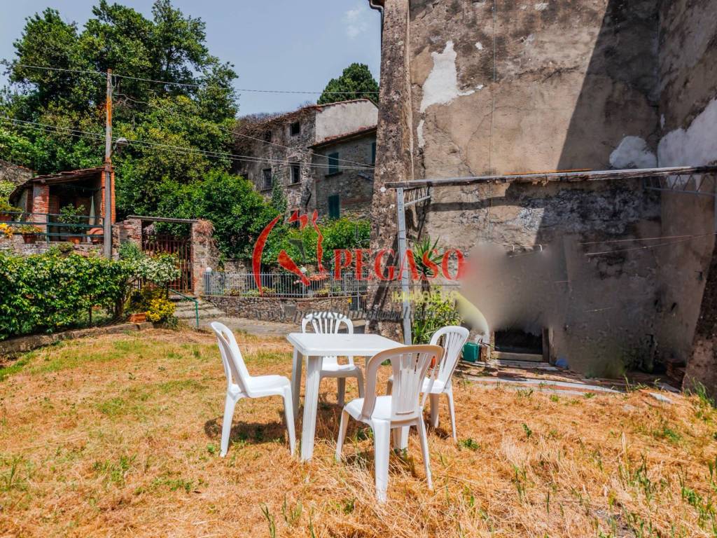 Casa indipendente a Pescia in Via Bartolomeo Giuntini - Foto 4