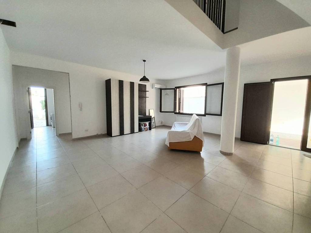 Appartamento a Salice salentino in Via Gastone Valente - Foto 4