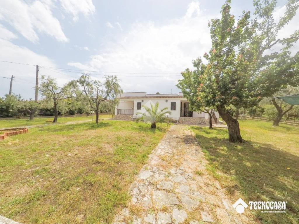 Villa a Vieste in Contrada Montincello - Foto 3