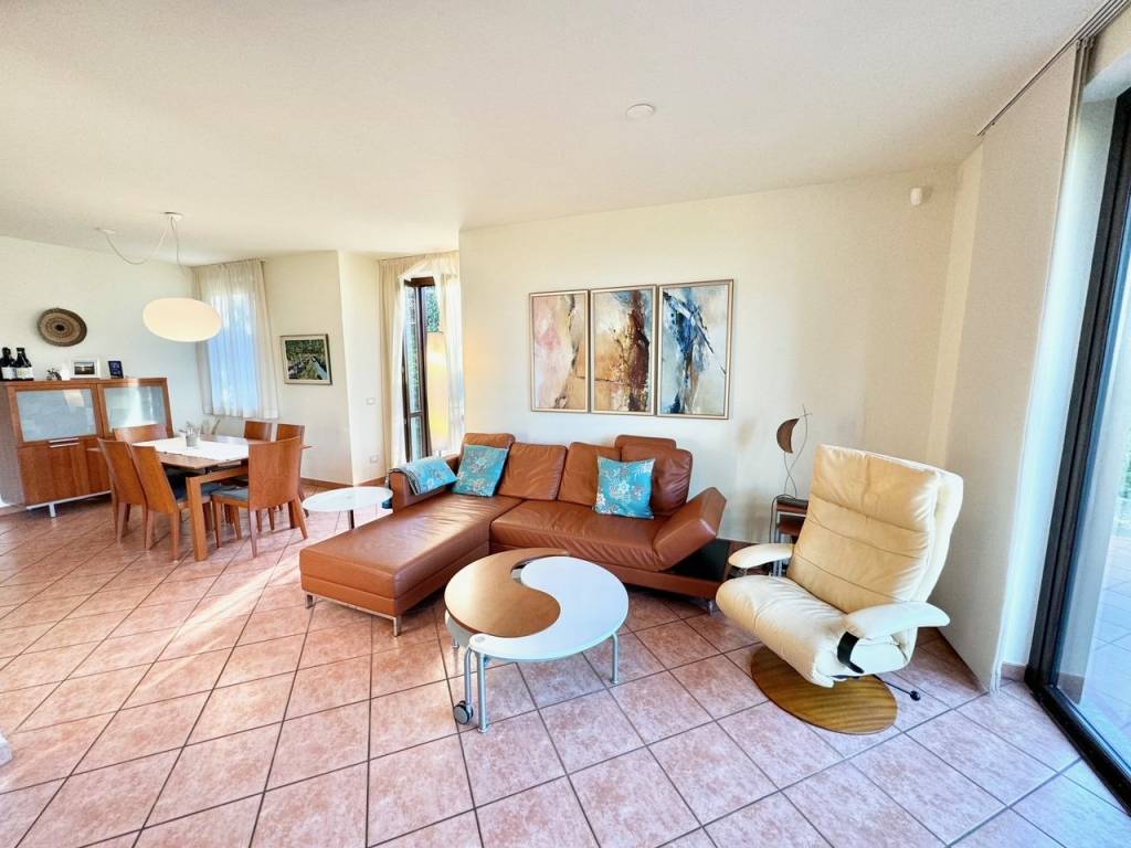 Villa a Castelveccana in Via degli Ori - Foto 2