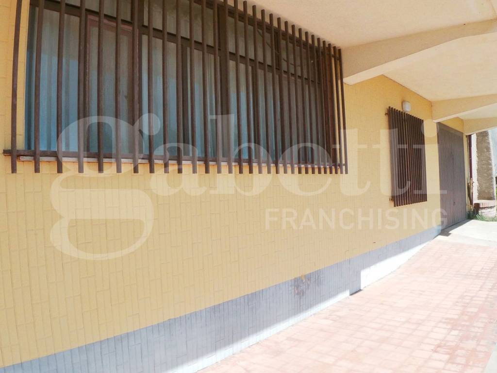 Villa a Catanzaro in VIA FORMIA , 99/B - Foto 5