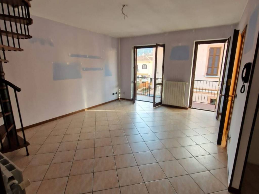Appartamento a Omegna in Via Fratelli di Dio - Foto 3