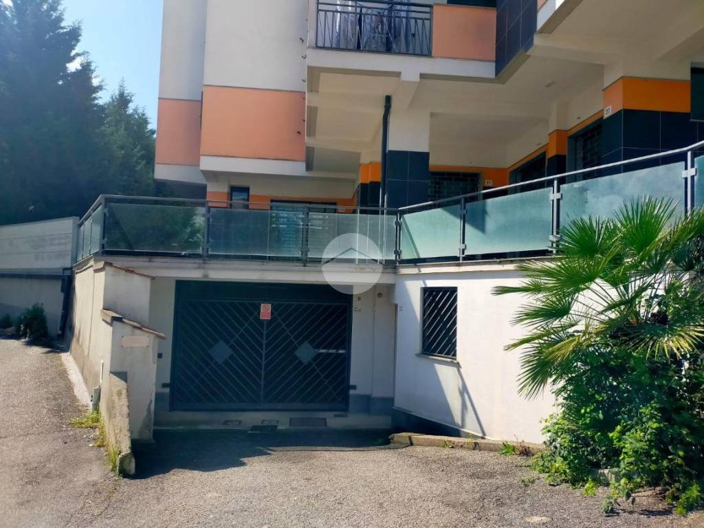Box / garage a Cosenza in Via Gabriele e Guido Pizzuti - Foto 2