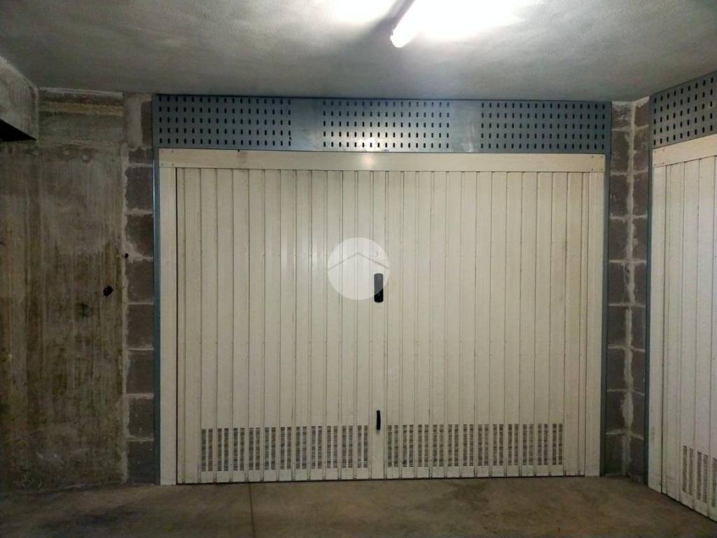 Box / garage a Cosenza in Via Gabriele e Guido Pizzuti - Foto 5