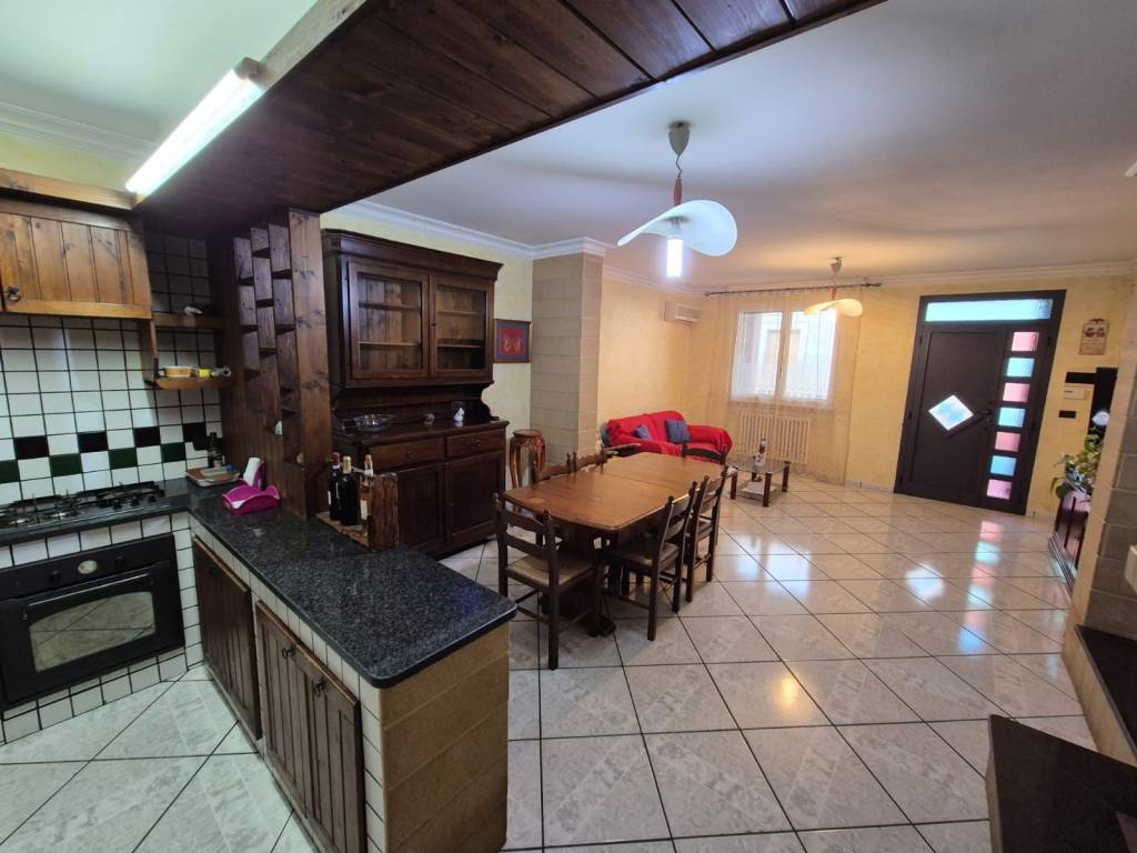 Casa indipendente a Melendugno in Via Cesare Battisti, 9 - Foto 4