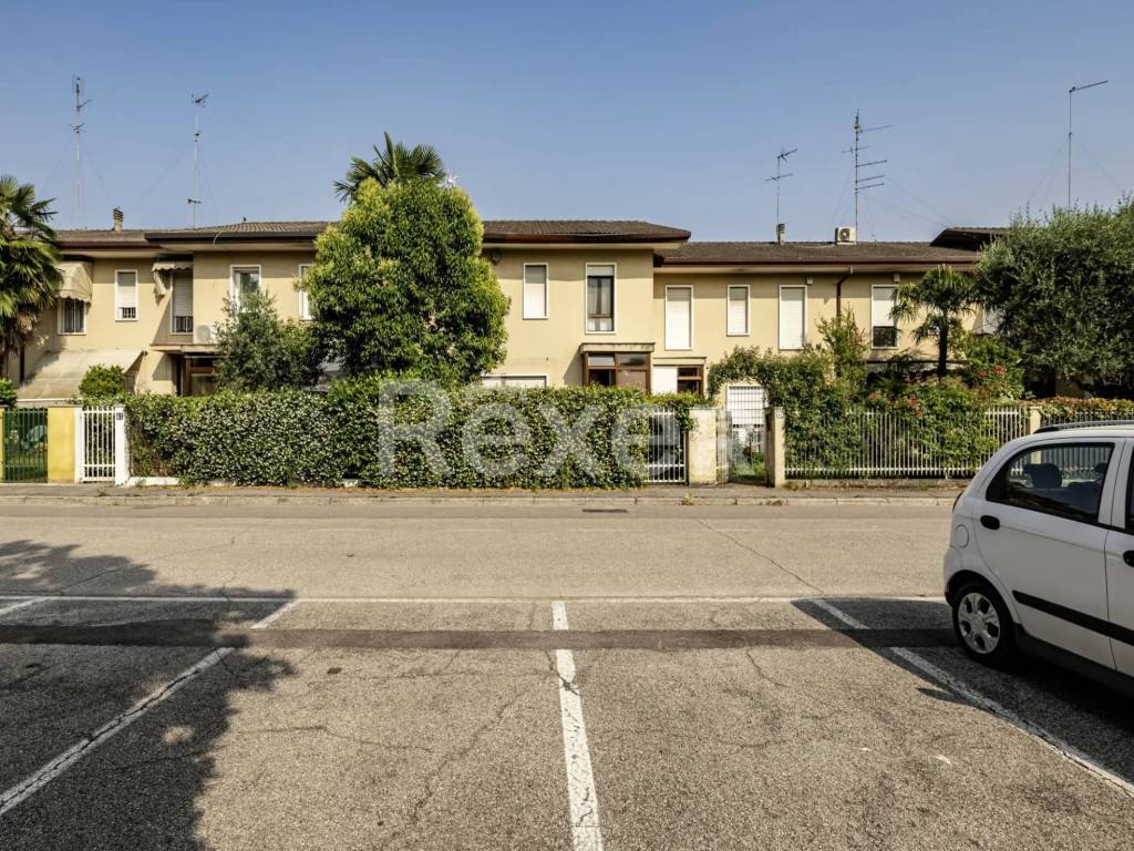 Villetta a schiera a Padova in Via Carlo Bettella, 43 - Foto 2