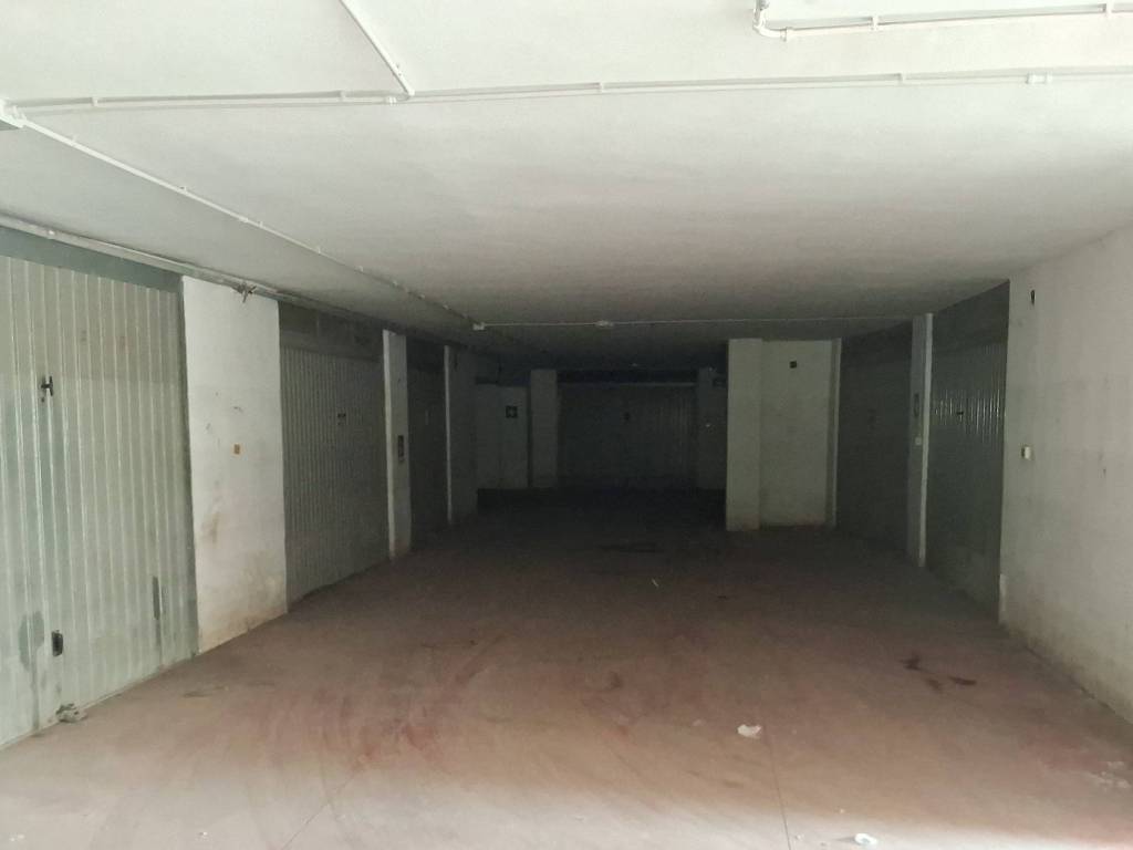 Box / garage a Brindisi in Via Gaetano Salvemini, 4 - Foto 4