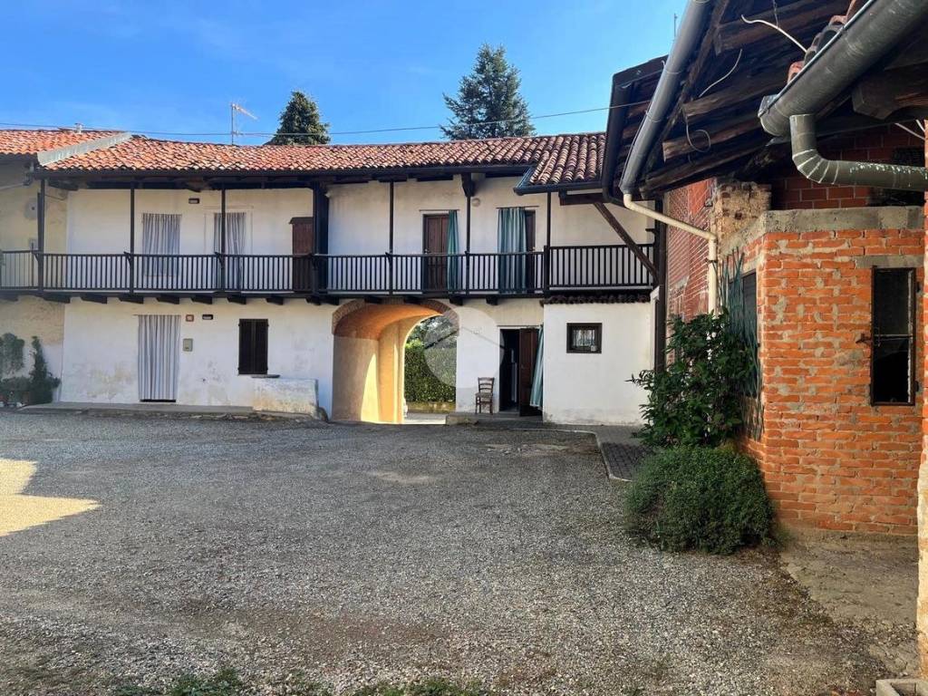 Casa indipendente a Lessona in Via A. Cerruti, 9 - Foto 2