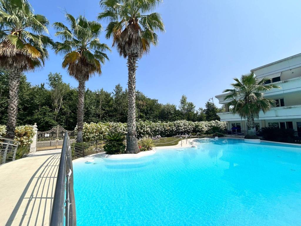 Appartamento a Desenzano del garda in Via Francesco Agello - Foto 3