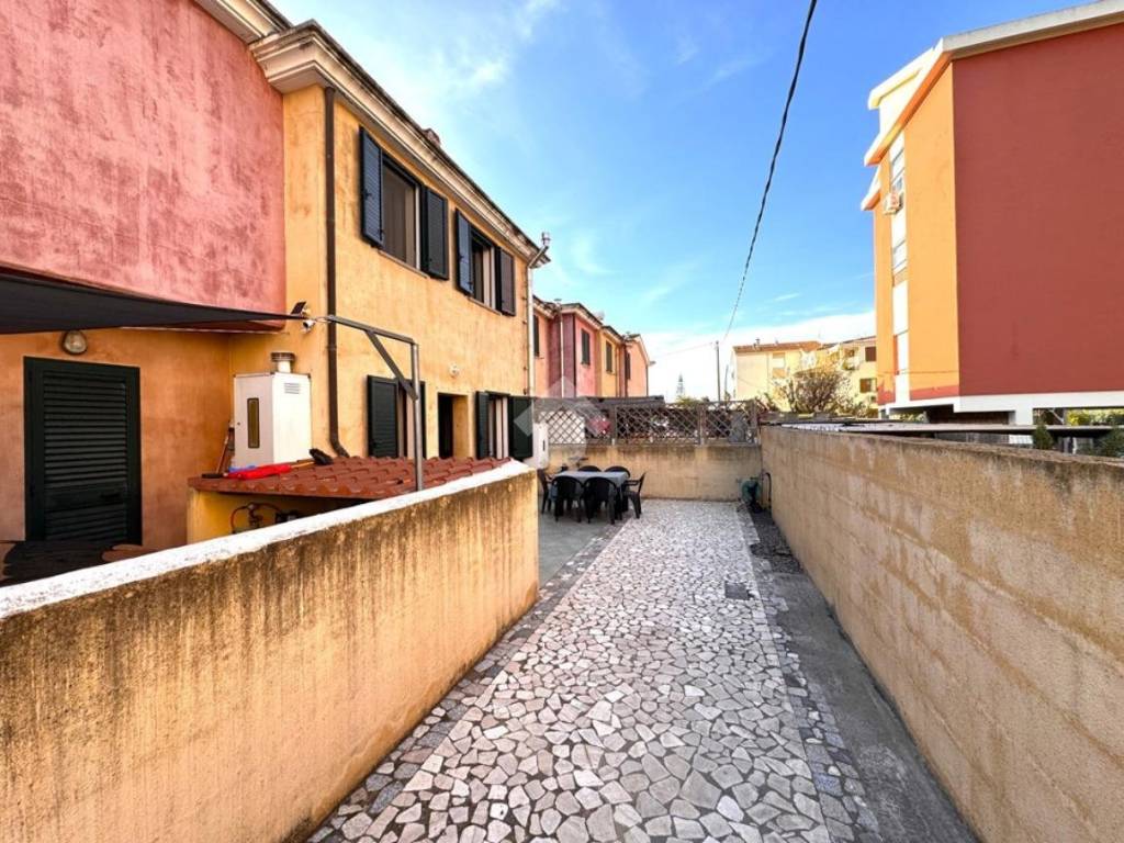 Villetta a schiera a Tortolì in Via Bertulottu - Foto 2
