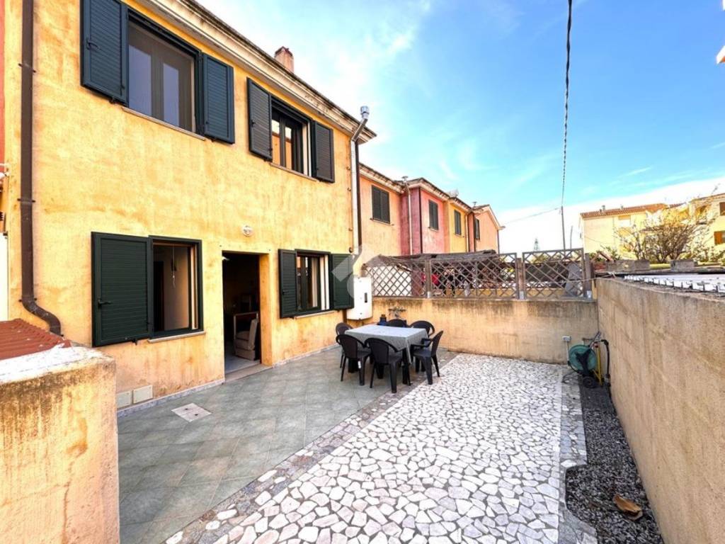 Villetta a schiera a Tortolì in Via Bertulottu - Foto 3