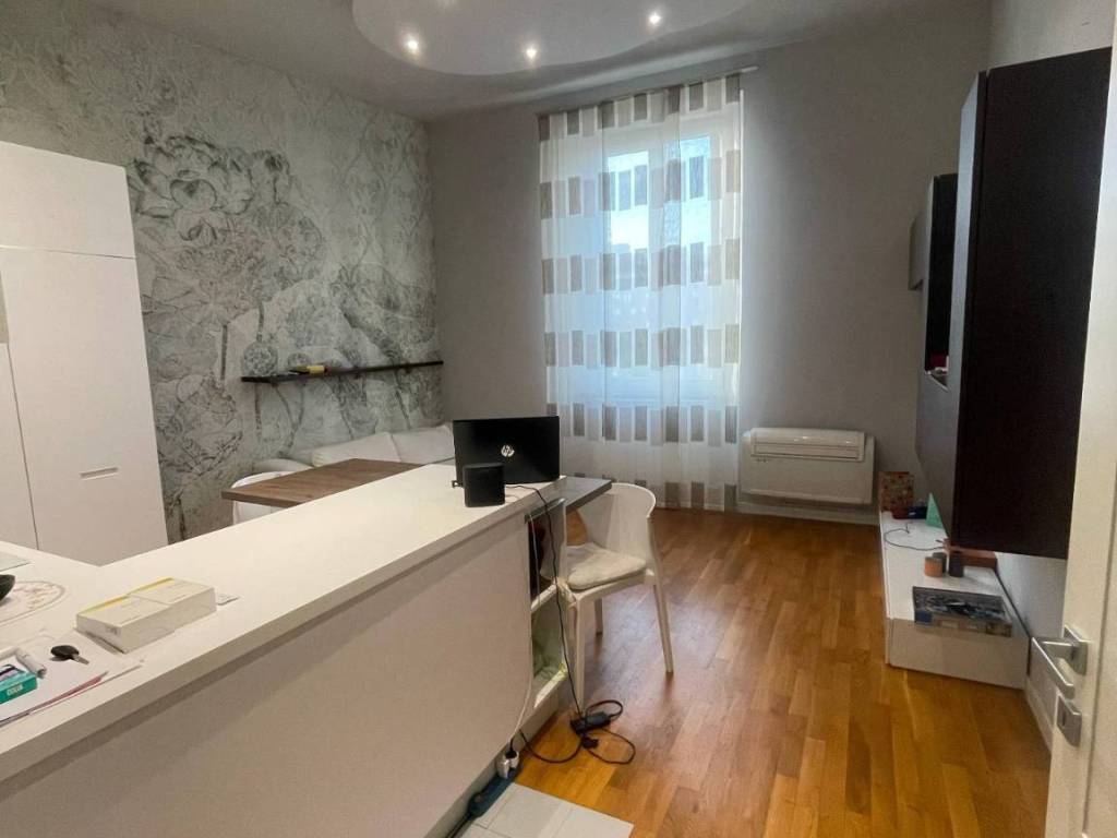 Appartamento a Livorno in Viale Giosue' Carducci, 47 - Foto 3