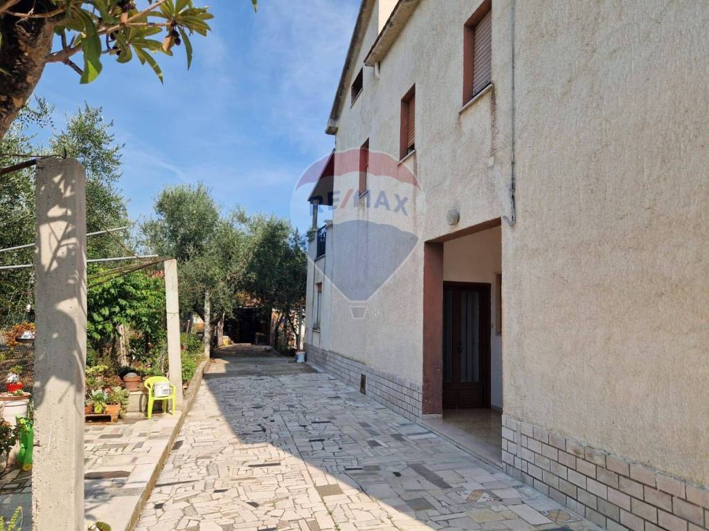 Casa indipendente a Ortona in C.da Casone, 24 - Foto 2