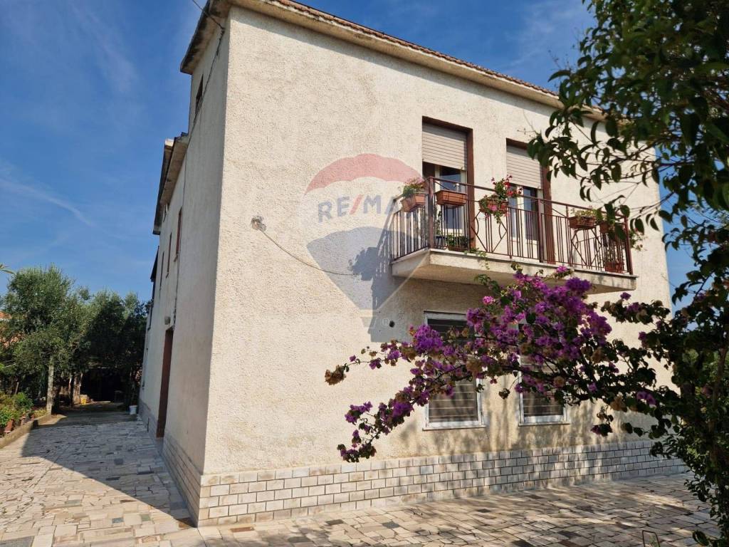 Casa indipendente a Ortona in C.da Casone, 24 - Foto 3