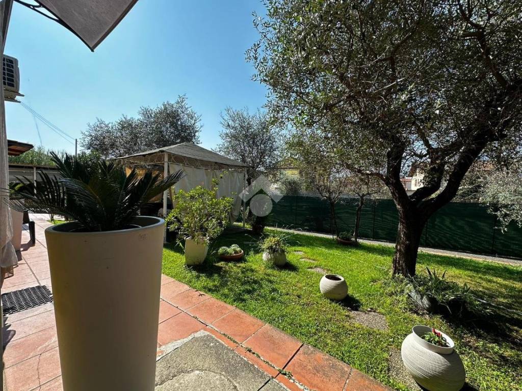 Casa indipendente a Castelnuovo magra in semi-indipendente 2ª Traversa Via Salicello, 20 - Foto 4