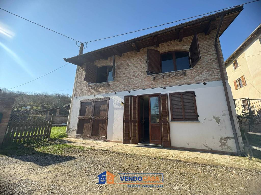 Villa a Nizza monferrato in Viale dei Partigiani, 21 - Foto 2