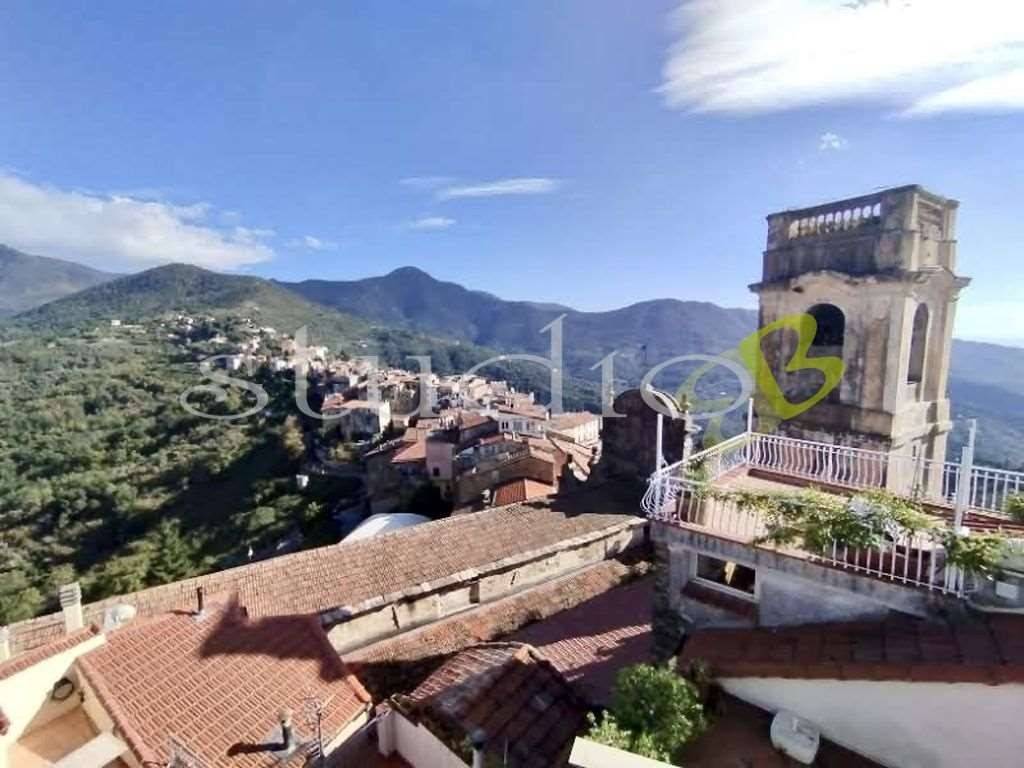 Appartamento a Perinaldo in Piazza Castello, 13 - Foto 2