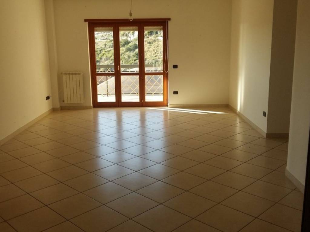 Appartamento a Formia in Via Adalgiso Ferrucci - Foto 2