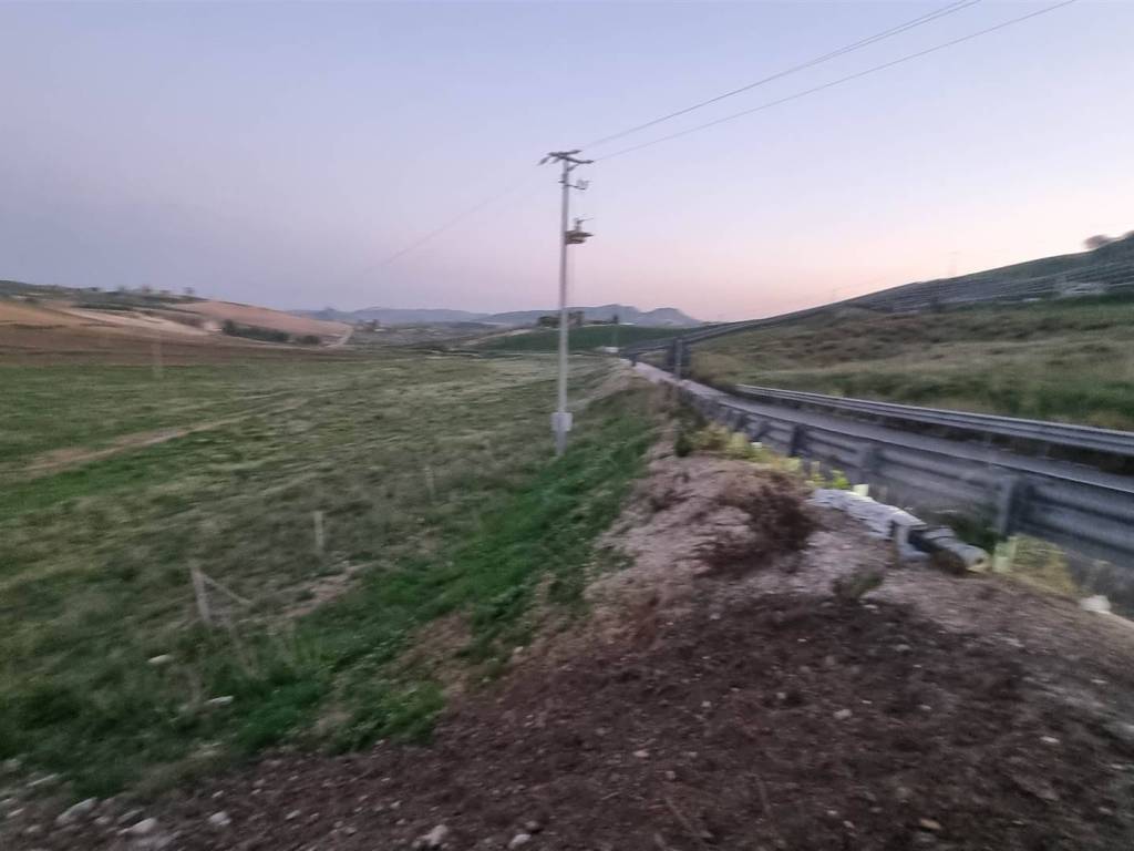 Terreno a Serradifalco in contrada Grottadacqua - Foto 2