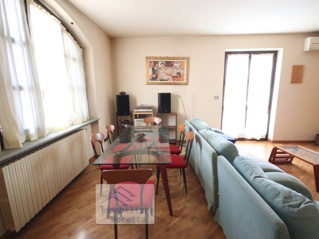 Villa a Castiglione falletto in Via Alba Monforte - Foto 3