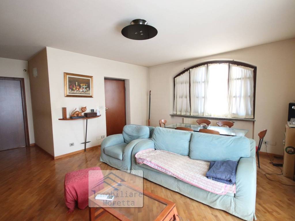 Villa a Castiglione falletto in Via Alba Monforte - Foto 4