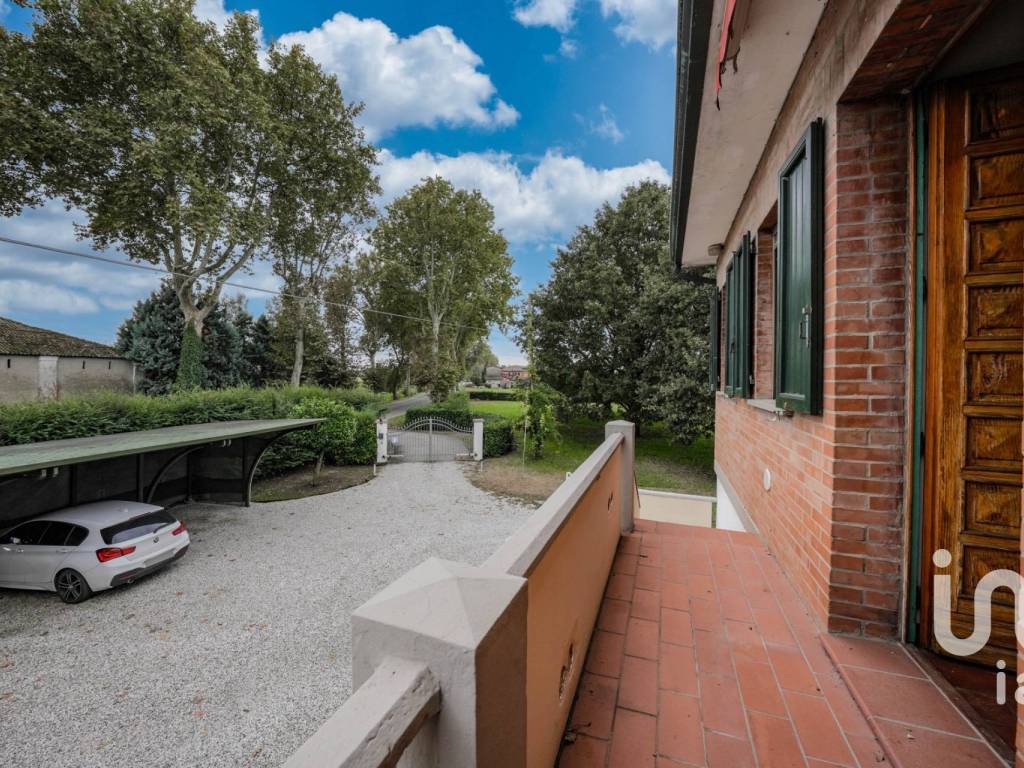 Villa a Portomaggiore in Via Provinciale per Consandolo, 86 - Foto 2