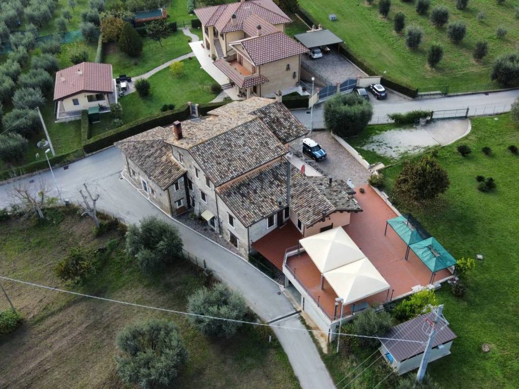 Rustico / casale a Ascoli piceno in Frazione COLONNATA - Foto 3