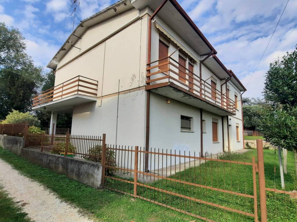 Villa a Polesella in Via Don Giovanni Minzoni, 400 - Foto 5
