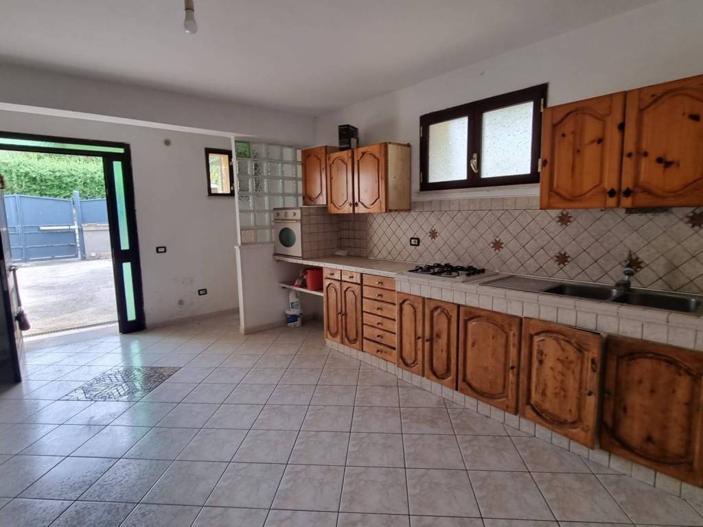 Rustico / casale a Cisterna di latina in Via di Porta Agrippina - Foto 3