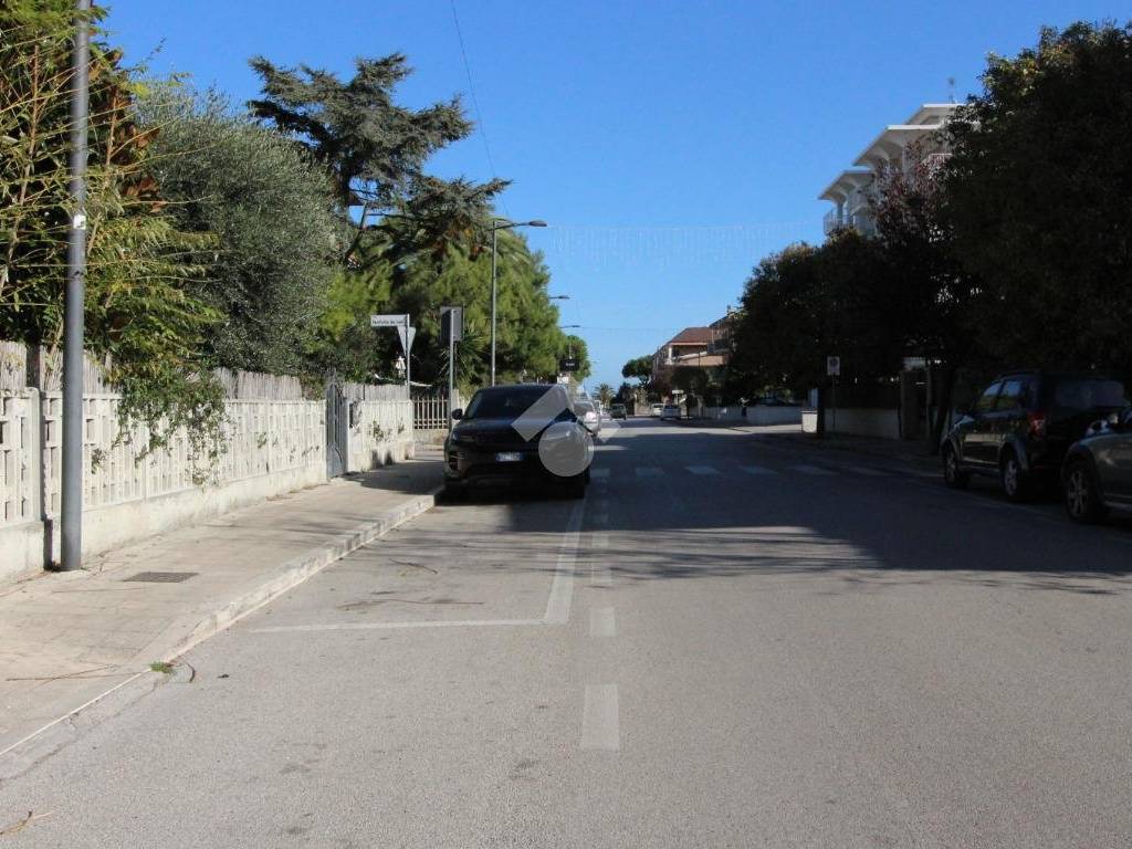 Box / garage a San benedetto del tronto in Via fanfulla da lodi, 28 - Foto 2