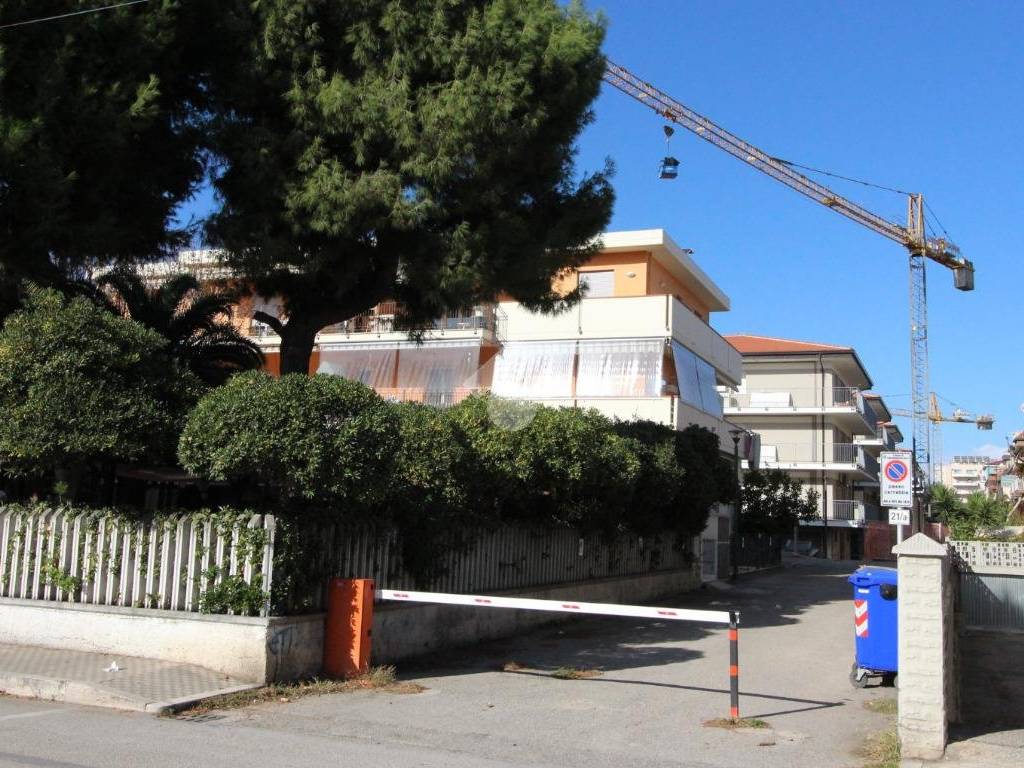 Box / garage a San benedetto del tronto in Via fanfulla da lodi, 28 - Foto 3