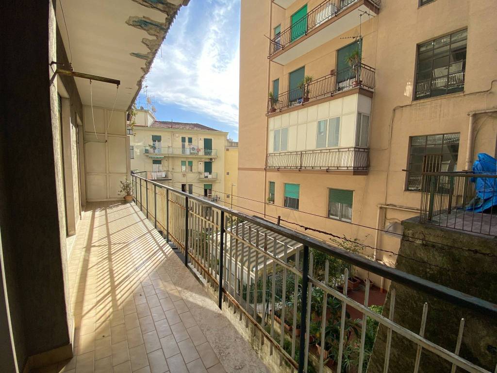 Appartamento a Salerno in Via Francesco la Francesca - Foto 3