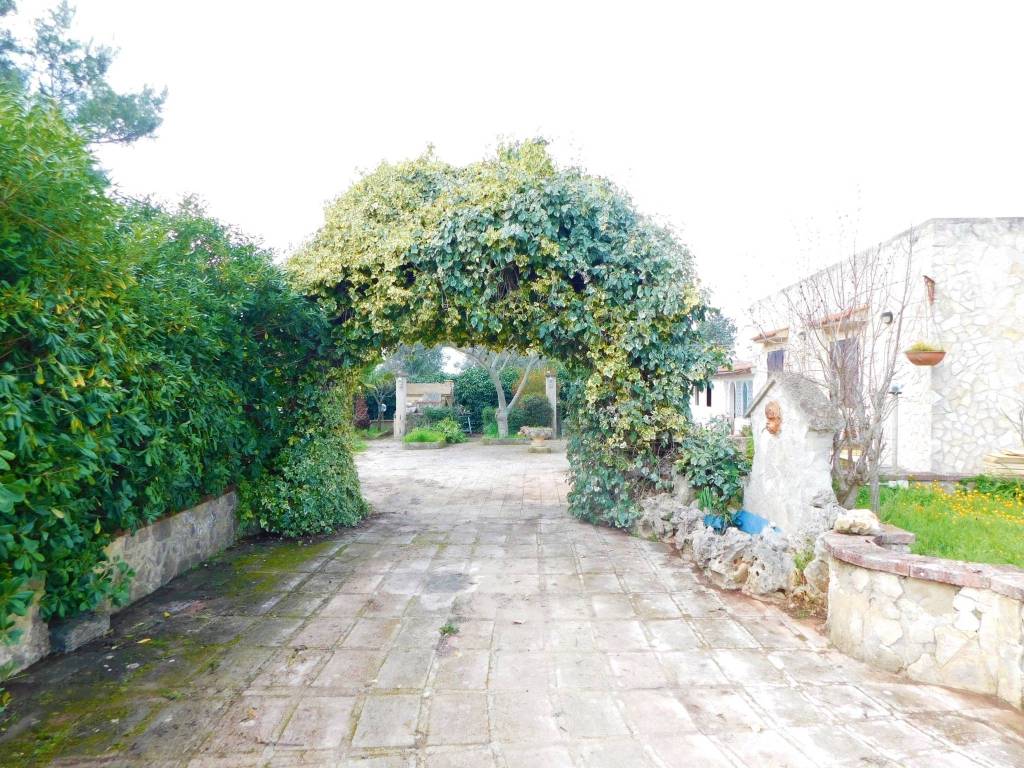 Rustico / casale a Martina franca in Viale del Vento - Foto 3