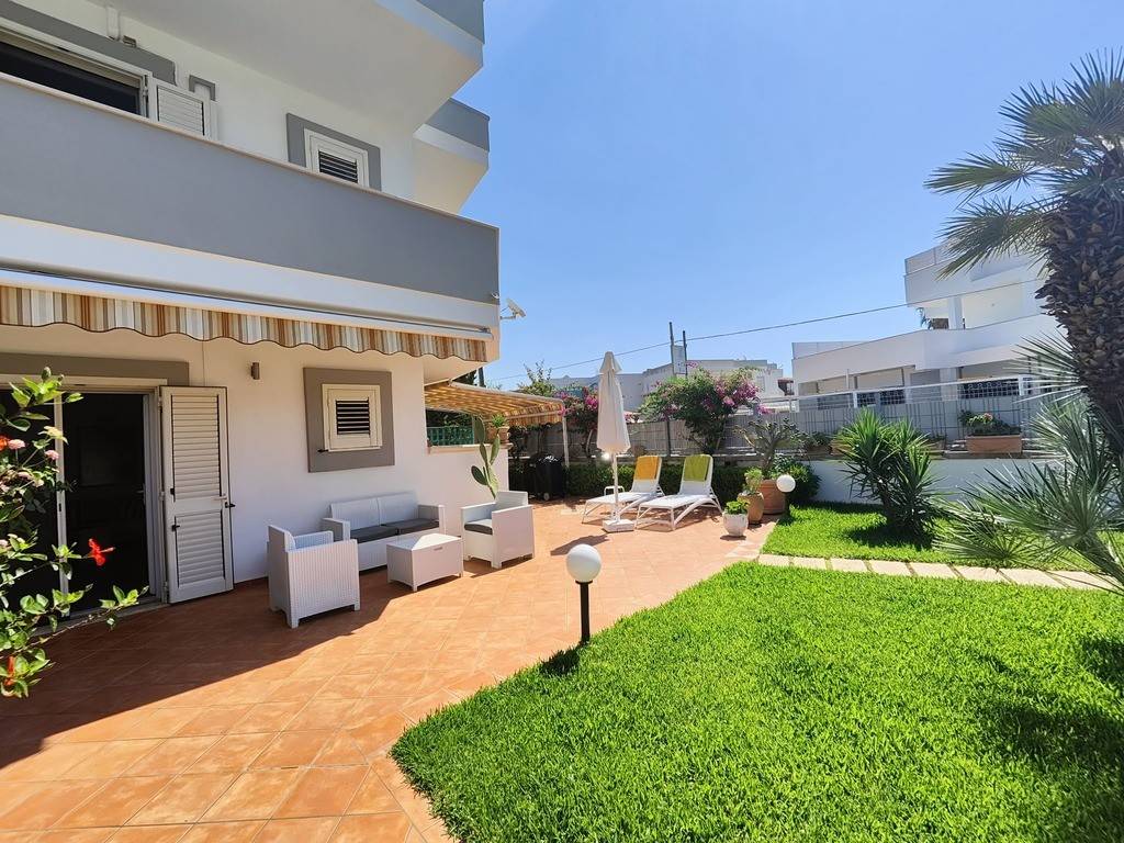 Villa a Ugento in Viale delle Rose (Borgo degli Oleandri), 1 - Foto 2