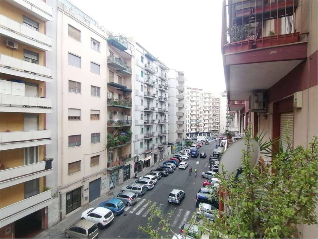 Appartamento a Catania in Via Giacomo Leopardi, 1 - Foto 3
