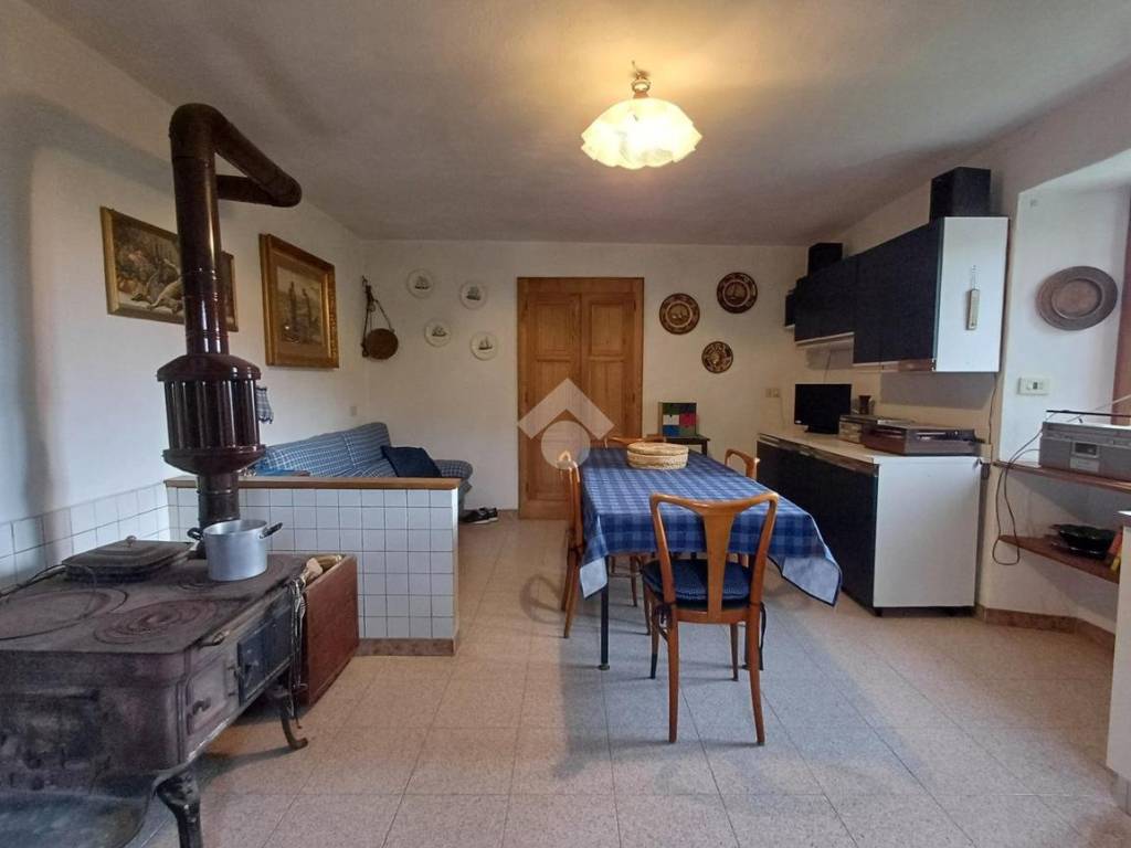 Casa indipendente a Pamparato in STRADA DEL NASCIO MULATTIERI, 144 - Foto 3