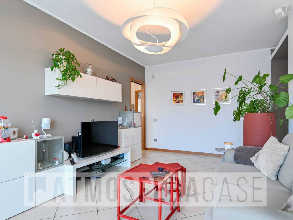 Appartamento a Alzano lombardo in Via Lombardia - Foto 4